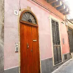 Dietro Piazza Duomo Apartament *